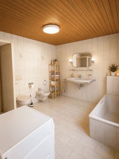 PROVISIONSFREI Großzügiges Einfamilienhaus mit Scheune und Garage in ruhiger Lage von Fladungen / Rhön – Bad gross EG