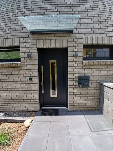 Construction neuve – Première occupation | Appartement duplex de 2 pièces | Terrasse sur le toit | Cuisine équipée – Eingang