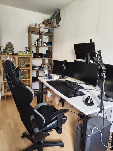 Möbliertes Wohnen: Brühl Innenstadt: 3 Z Einbauküche, Couch, Bett, Balkon, Garten, Schlossparknähe – Arbeitszimmer