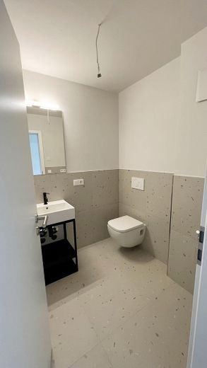 Das MENDEL_3-Zi-Whg UND genehmigtes Dachgeschoss zum Ausbau (bis 114 m²) – MENDEL_WE12_Gäste-WC
