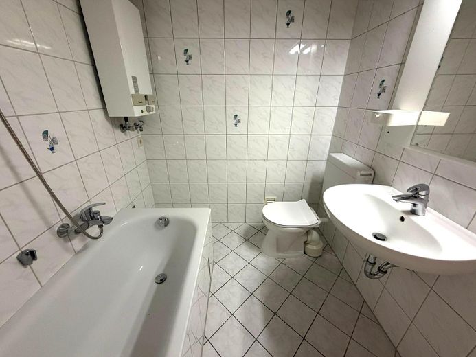 Move in directly or rent out * in LU center – Badezimmer