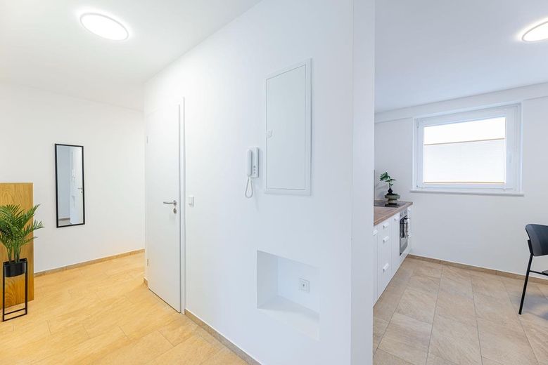 Appartement lumineux rénové de 2 pièces – Foto 13