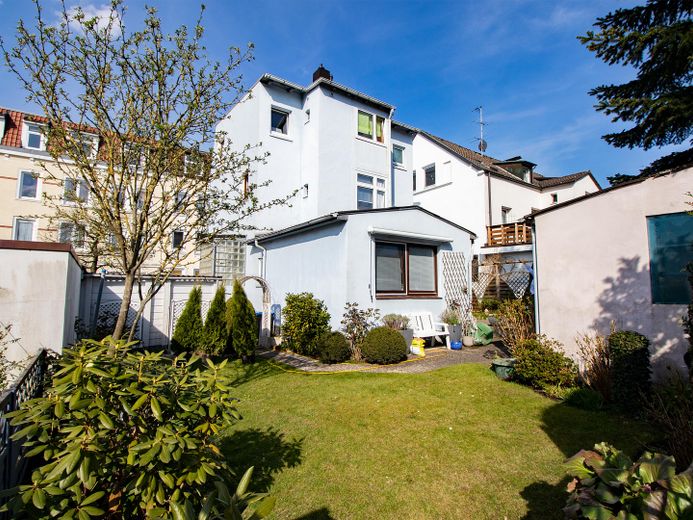 Schön angelegter Garten