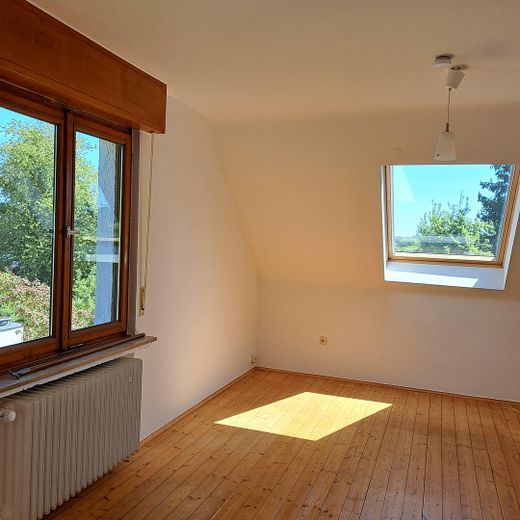 Helles Büro o. Kinderzimmer
