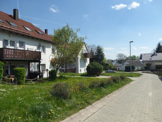 Heinersgrün'de büyük balkona sahip kiralık 3 odalı daire – Foto 1