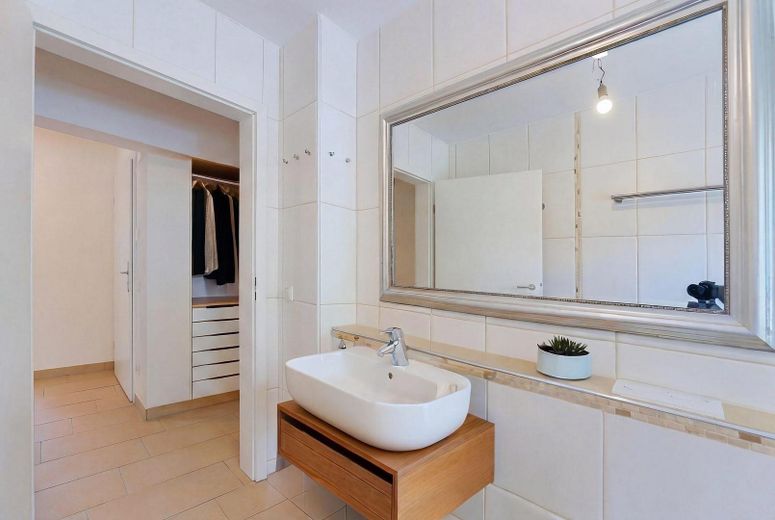 Appartamento maisonette con terrazza, giardino e balcone – senza provvigione ad Alterlangen – Foto 35