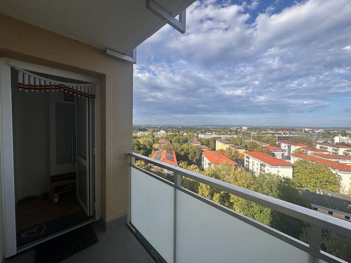 Splendido appartamento per famiglie con vista panoramica – 10° piano, Fürth-Hardhöhe – Hauseingang