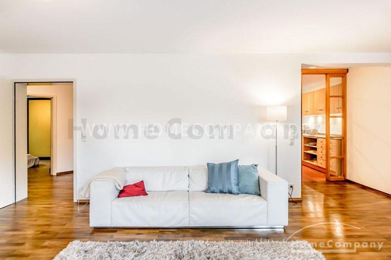 Lichtdurchflutete möblierte 5-Zimmer-Wohnung in Traumlage in Solln – b4a6d10b0e3330ed52498db599fe8a1c6d705295.jpg