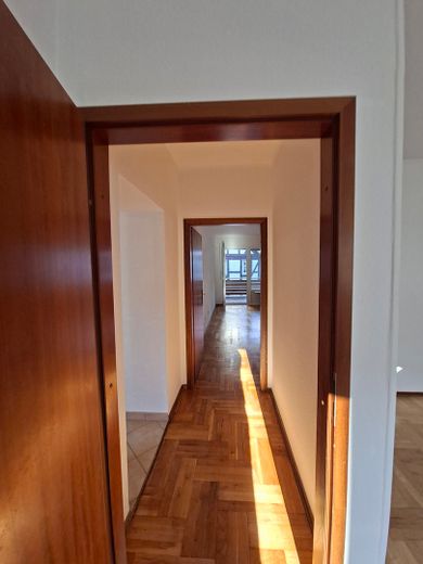Ampio appartamento di 2 locali di circa 91 m², con cucina spaziosa e balcone – proprio in Europaplatz a Schotten – Foto 6