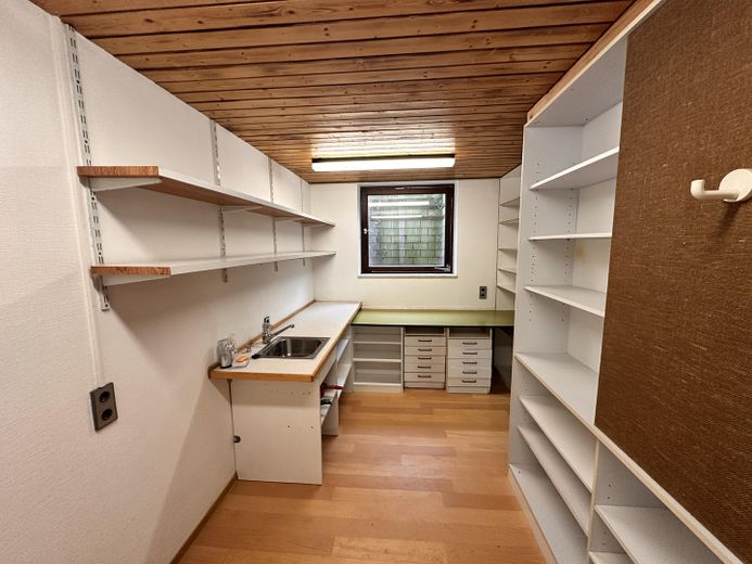 Großzügiges Einfamilienhaus mit Einliegerwohnung auf weitläufigem Eckgrundstück – Foto 11