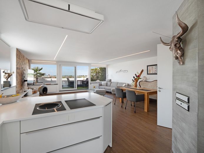 Höchste Penthouse-Etage in Achern Exklusives Wohnen mit spektakulärem Panoramablick – Küche/Esszimmer