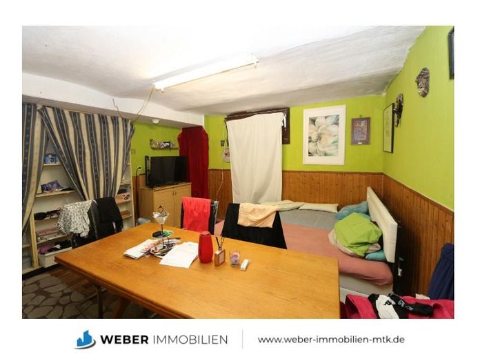 Verkauf im Bieterverfahren +++ provisionsfrei +++Sanierungsobjekt mit Ausbaupotenzial in Hattersheim – Keller