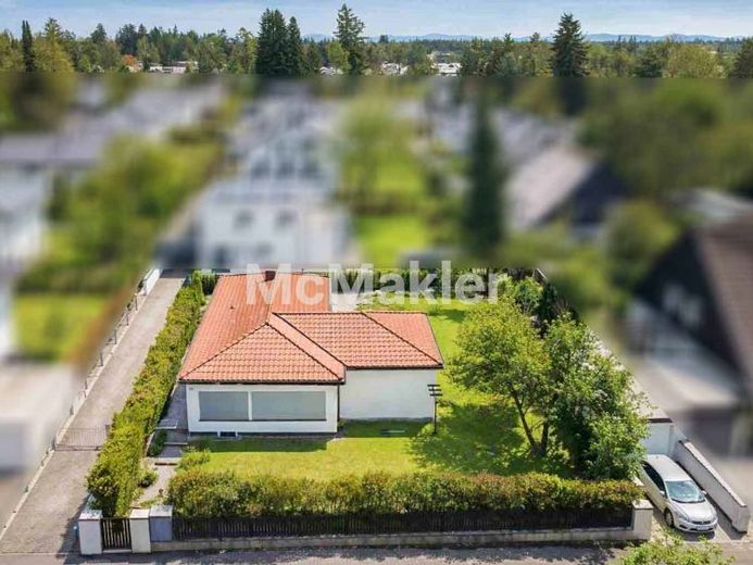 Grundstück mit abrissreifem Altbestand in exklusiver Lage von Riemerling – Foto 1