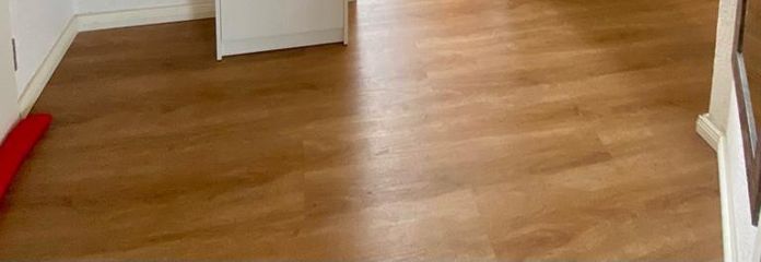 Flur - Blick ins Arbeitszimmer