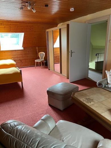 Dachgeschosszimmer 1