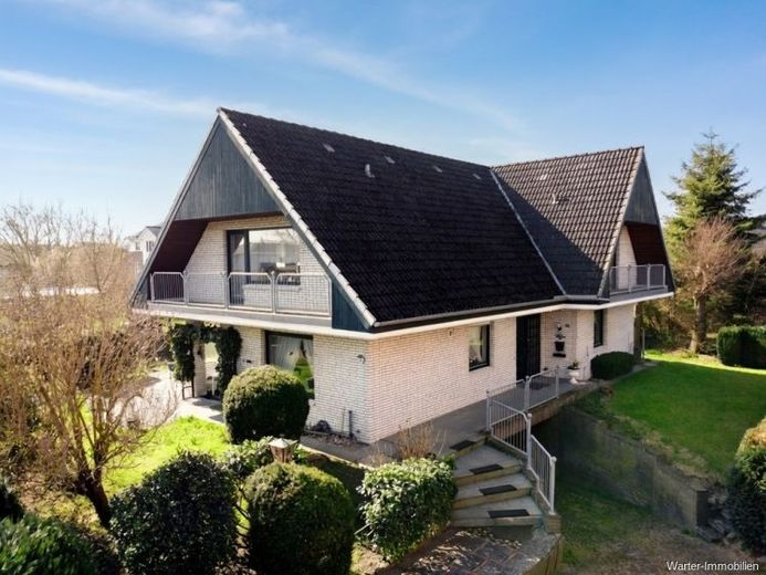Großzügiges Architektenhaus mit flexiblen Nutzungsmöglichkeiten. KÄUFERCOURTAGEFREI – Foto 1