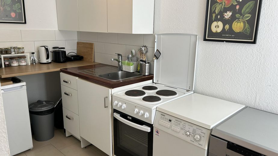 Großzügiges Helmholtzkiez-Apartment im Loft-Stil mit separatem Schlafzimmer, bezugsfrei – Foto 15