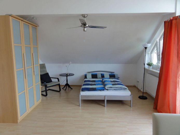 Herrlich geschnittene 2 Zimmerwohnung mit 2 Balkonen – Studio 2