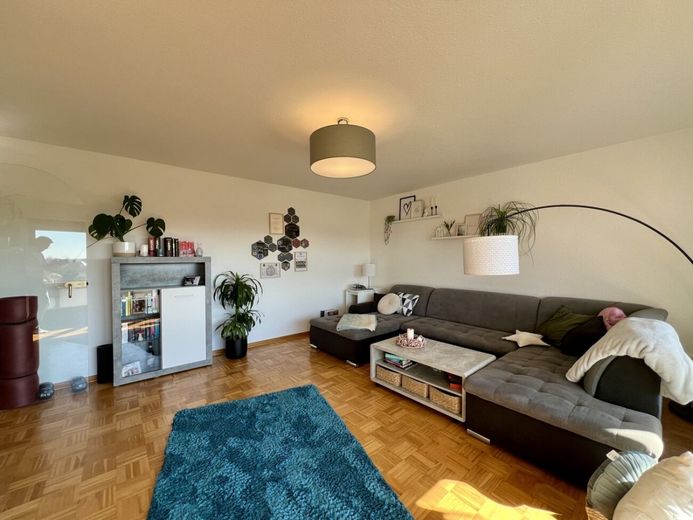 3-Zimmer Eigentumswohnung mit Loggia und Weitblick auf das Kaiser-Wilhelm-Denkmal - Minden-Meißen! – Wohnzimmer Ansicht II