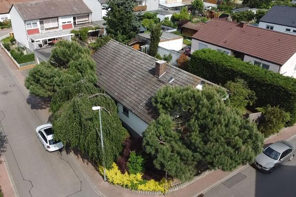 Provisionsfreies Einfamilienhaus mit 594 m² Grundstück, Südgarten, Doppelgarage, Sauna
