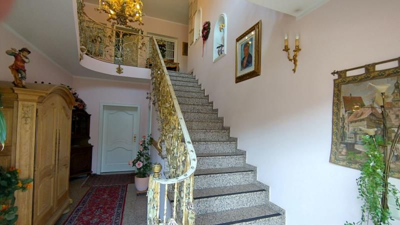 Luxuriöses Wohn-/Geschäftshaus in einer der besten Lagen von Frankenthal (ca. 800m² Fläche) – Eingangsbereich