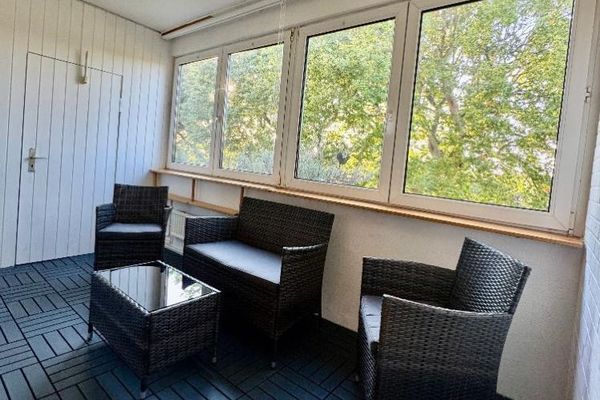 ..bezugsfertig.. Aufzug, mit Loggia, Schwimmbad, Sauna & Tiefgaragenstellplatz.