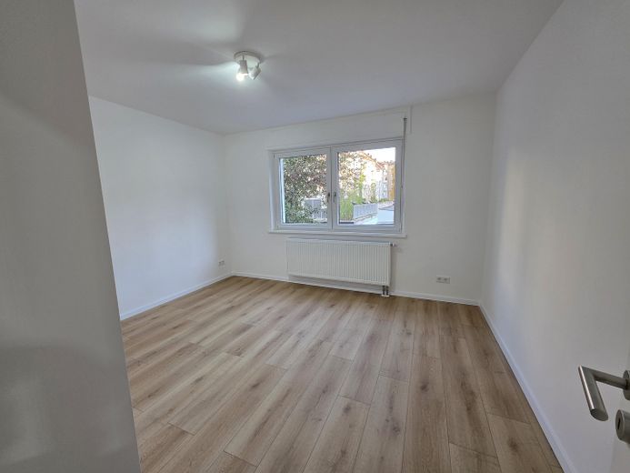 Frisch kernsanierte 3-Zimmer-Wohnung in Nürnberg | 67 m² | Garage im Innenhof – Kinderzimmer