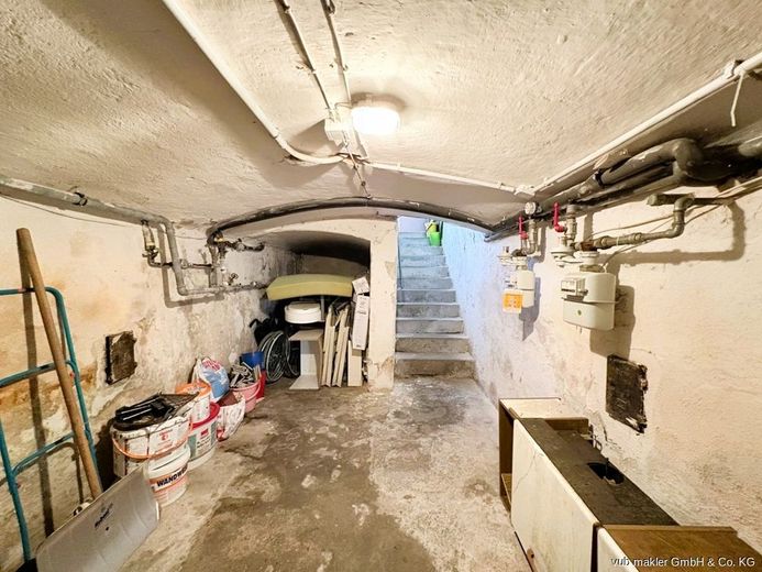 REDUZIERT!! Mehrfamilienhaus mit 4 Einheiten - solide vermietet mit Entwicklungspotenzial in Selb – VUB0002405-15