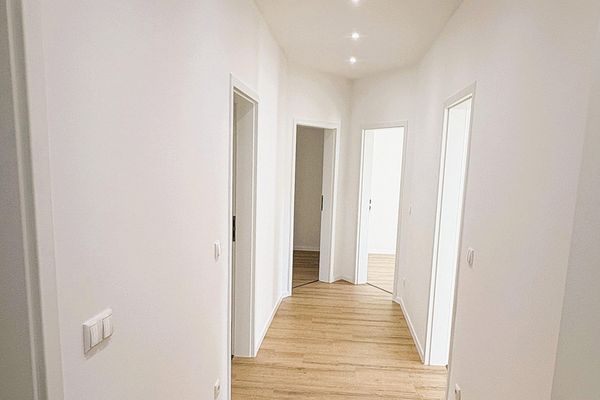Erstbezug nach Sanierung - 4,5 Zimmer EG-Wohnung