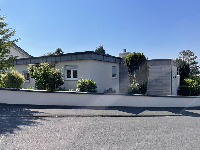Exklusiver, kernsanierter Bungalow in Damm - wohnen auf einer Ebene – Hausansicht Norden