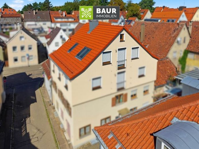 360° | Urok Starego Miasta: urocze 2-pokojowe mieszkanie na poddaszu – Zdjęcie 1