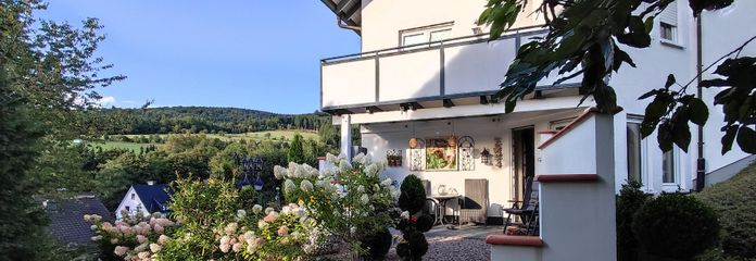 Mediterranes Flair in Winterberg am Hillebachsee PROVISIONSFREI!! – Idylle Pur überdachte Terrasse