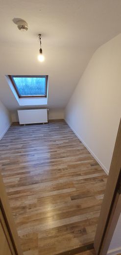 Gepflegte 3-Zimmer-Dachgeschosswohnung in Mönchengladbach-Venn – Kinderzimmer / Büro