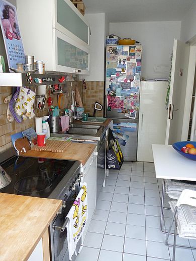 Schöne optimal geschnittene Dreizimmerwohnung, 76 qm, in Düsseldorf Flingern-Nord. – Küche