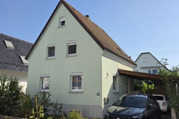 Zeitlos. Solide. Stadtnah. - Kleines Einfamilienhaus in zentrumsnaher Wohnlage