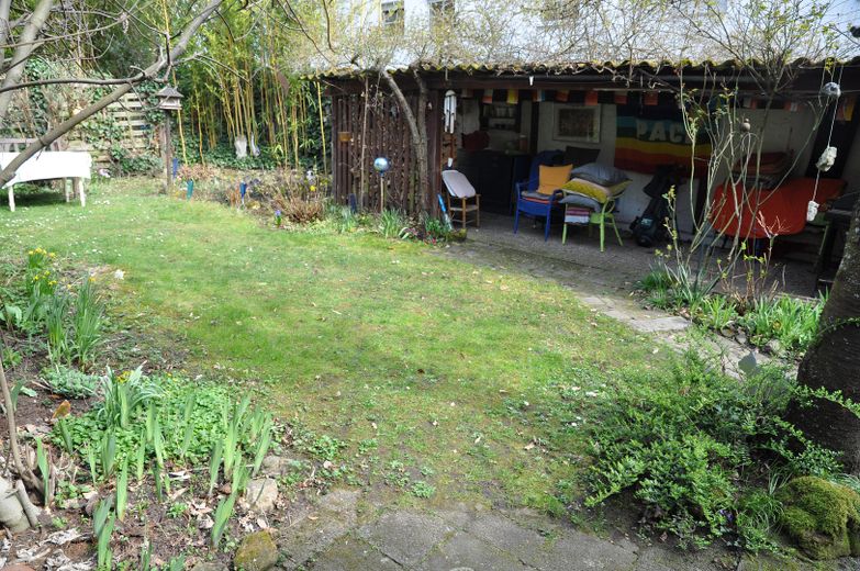 Garten mit Freisitz