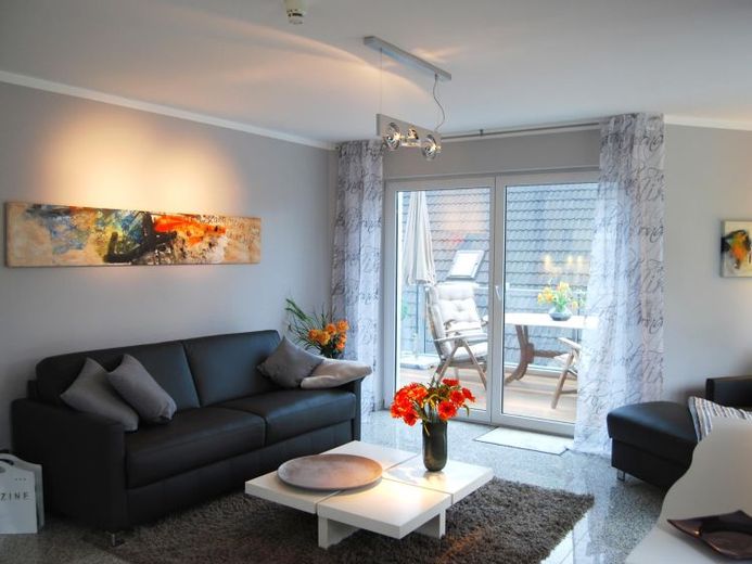 Miete einschl. Nebenkosten! Kompl. ausgestattete, möblierte Luxuswohnung***** m. Klimaanlage! – Foto 1