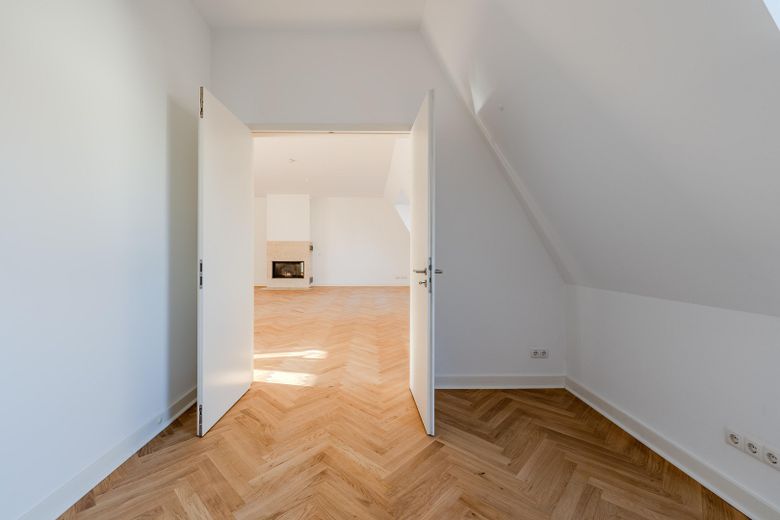 Dachgeschosswohnung inkl. Aufdachterrasse nahe Ludwigkirchplatz - provisionsfrei – Foto 7