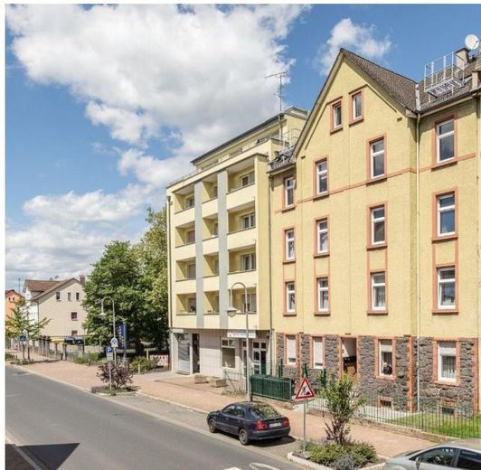 Smaakvolle woning in een oud gebouw, 2 kamers + keuken + badkamer + zolderwoning – Hausansicht 