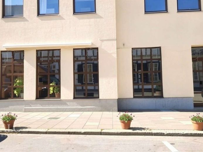 مكان عملك الجديد بمساحة حوالي 160 م² - موقع مركزي - من FALC Immobilien Göttingen – الصورة 1