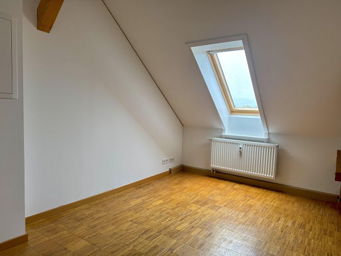 Renditestarkes Mehrfamilienhaus in bester Lage +++ Provisionsfrei!!! – Beispielwohnung DG