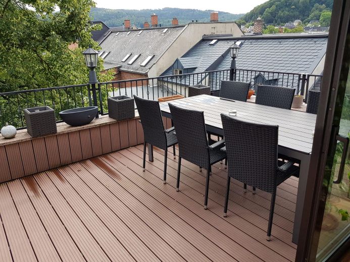 Luksusowe mieszkanie w centrum miasta z tarasem na dachu nad dachami Aue – Dachterrasse