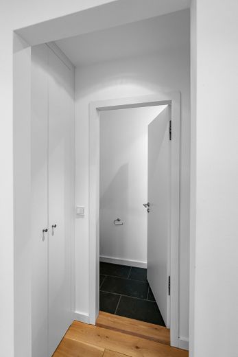 Summer-Sale bis 31.08. | 171 m² Großzügigkeit im Berliner Regierungsviertel | jetzt 1.395.000 € – Gäste-WC