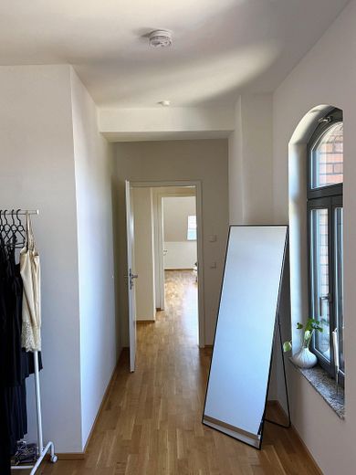 Kernsanierter Klinkerbau: 3 Zimmer, 102 m², Fußbodenheizung, Eichenparkett, Blick Lorenzkirche – Foto 7