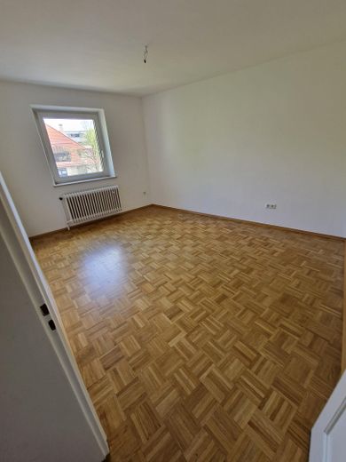 3-Zimmer-Wohnung mit neuer Einbauküche in zentraler Lage von Augsburg – Schlafzimmer