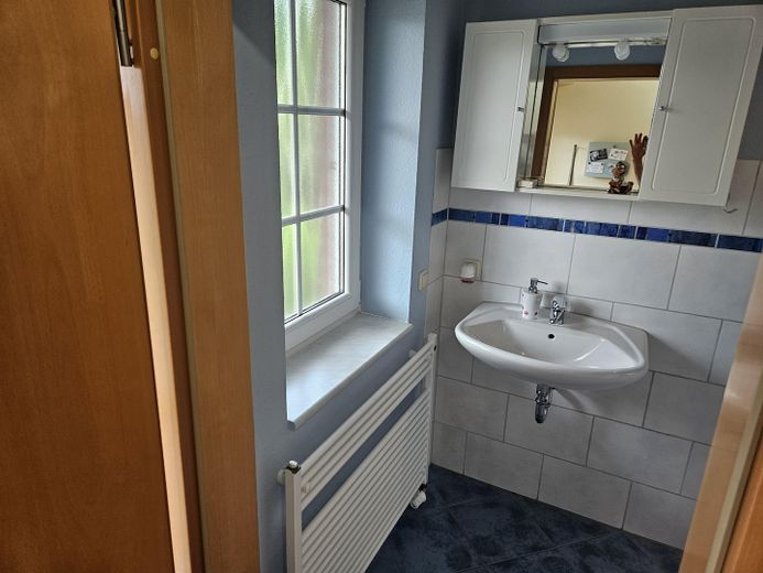 Provisionsfreier Bungalow in ruhiger Lage – Gäste-WC mit Dusche