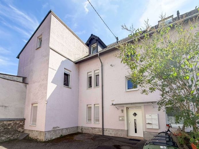 Top-Gelegenheit für Kapitalanleger: Attraktives Immobilienensemble mit 4 Häusern und 10 Einheiten – Foto 1