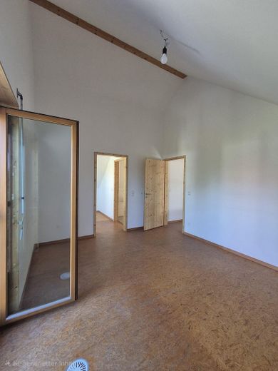 Ökologisches Holzhaus im Hegau: Ein einzigartiger Rückzugsort für Ihre Familie! – Elternschlafzimmer 