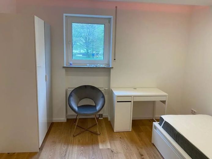 Sofort bezugsfertiges WG-Zimmer in sympathischer WG / Solothurnerstraße 28 / EG / WE17 / Zi.1 – Foto 1