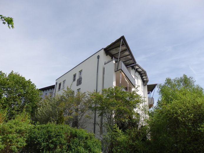 Familienfreundliche 4 Zimmer Wohnung in München Trudering – West-Ansicht